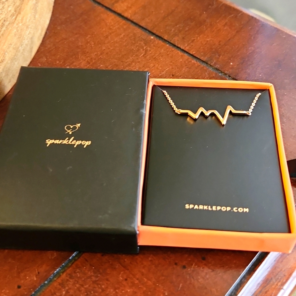 BRAND NEW Sparklepop Heartbeat Necklace Popsugar Must Have Rose Gold 18"